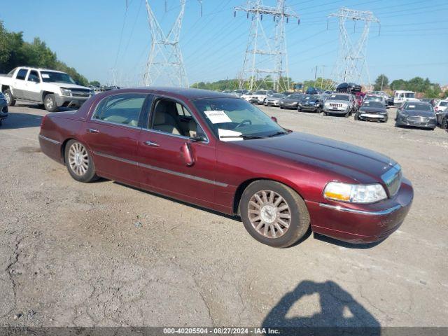  Salvage Lincoln Towncar