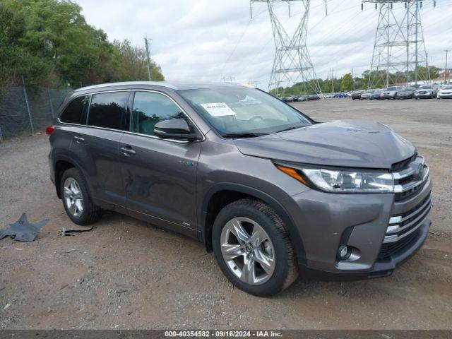  Salvage Toyota Highlander