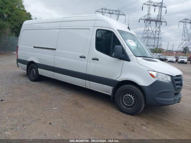  Salvage Mercedes-Benz Sprinter 2500