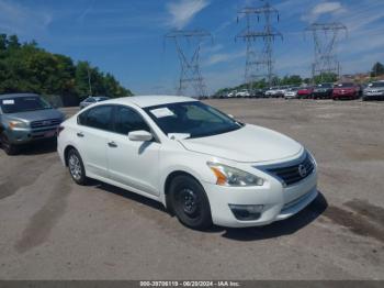  Salvage Nissan Altima