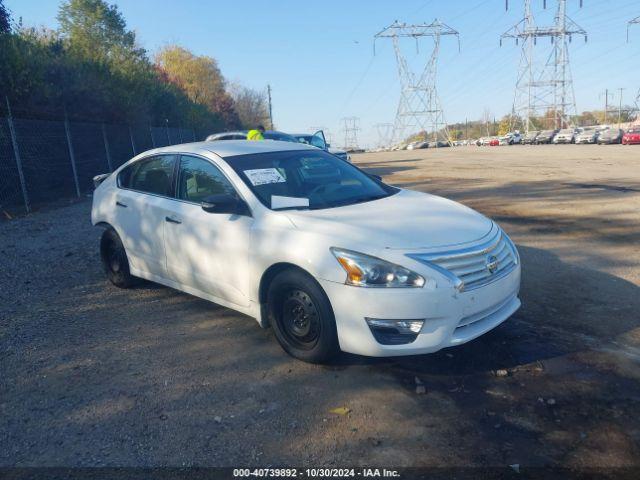  Salvage Nissan Altima