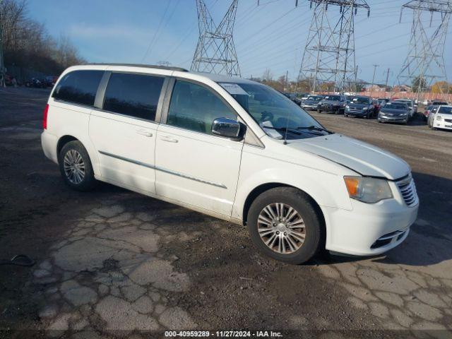  Salvage Chrysler Town & Country