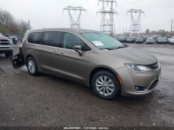  Salvage Chrysler Pacifica