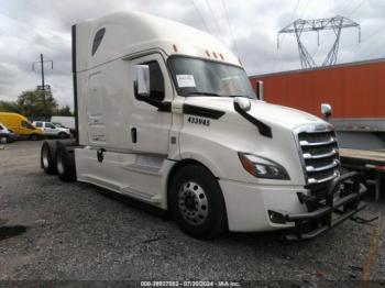  Salvage Freightliner New Cascadia 126