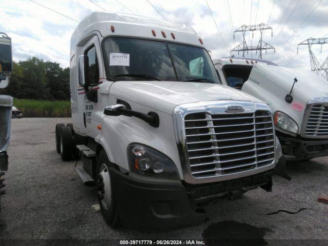  Salvage Freightliner Cascadia 113