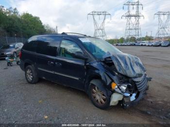  Salvage Chrysler Town & Country