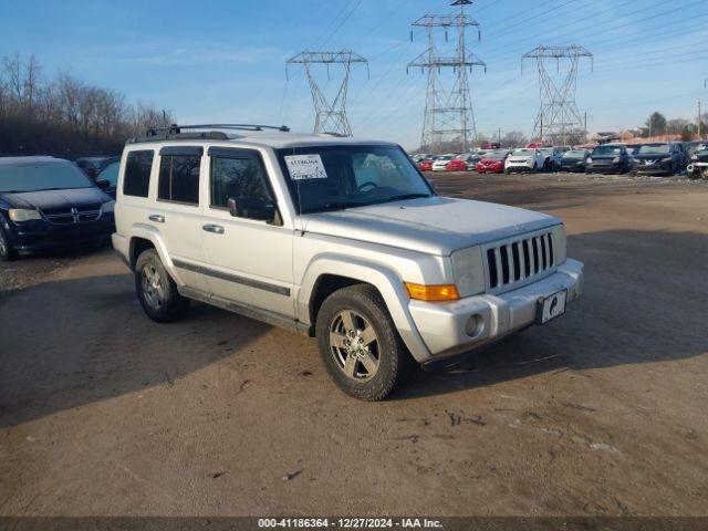  Salvage Jeep Commander