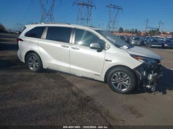  Salvage Toyota Sienna