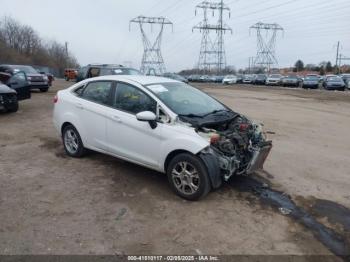  Salvage Ford Fiesta