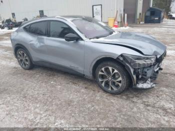  Salvage Ford Mustang