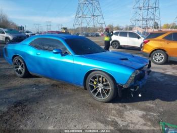  Salvage Dodge Challenger