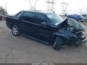  Salvage Chevrolet Avalanche 1500