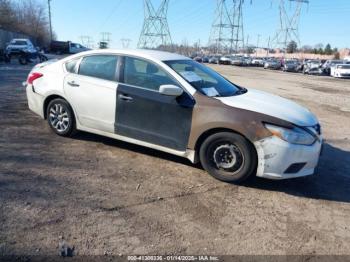  Salvage Nissan Altima