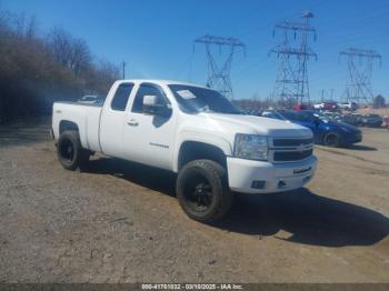  Salvage Chevrolet Silverado 1500