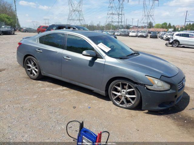  Salvage Nissan Maxima
