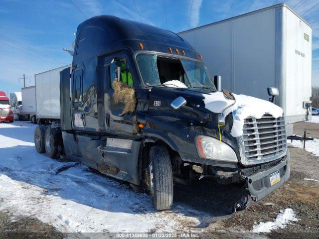  Salvage Freightliner Cascadia 125