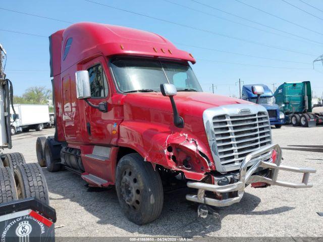  Salvage Freightliner Cascadia 125