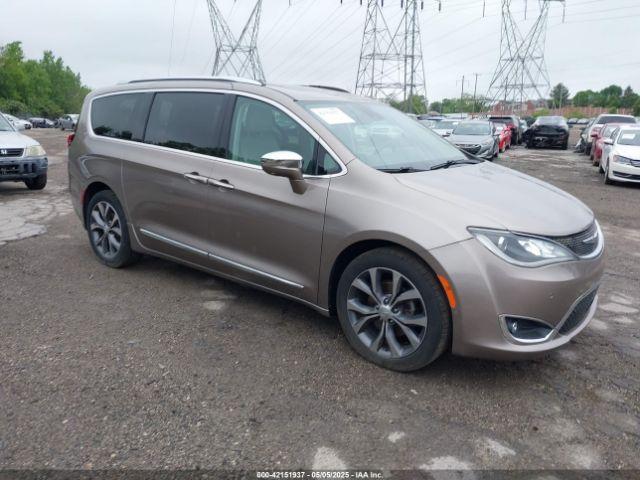  Salvage Chrysler Pacifica