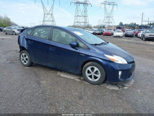  Salvage Toyota Prius