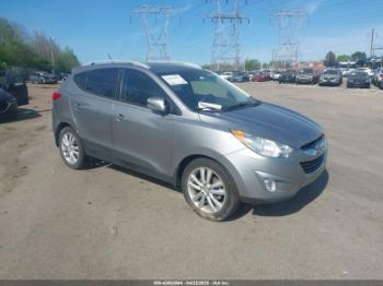  Salvage Hyundai TUCSON