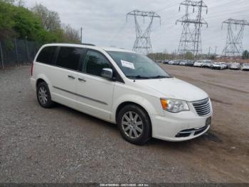  Salvage Chrysler Town & Country