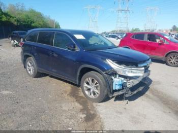  Salvage Toyota Highlander