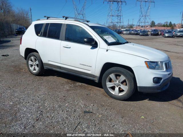  Salvage Jeep Compass