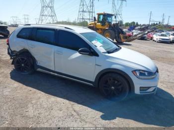 Salvage Volkswagen Golf