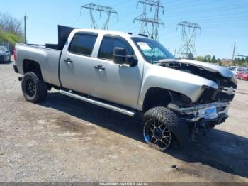  Salvage Chevrolet Silverado 2500