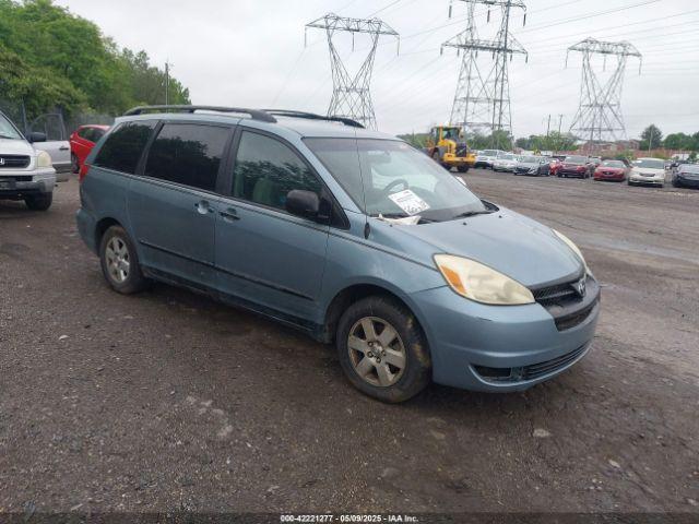  Salvage Toyota Sienna