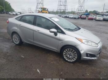  Salvage Ford Fiesta