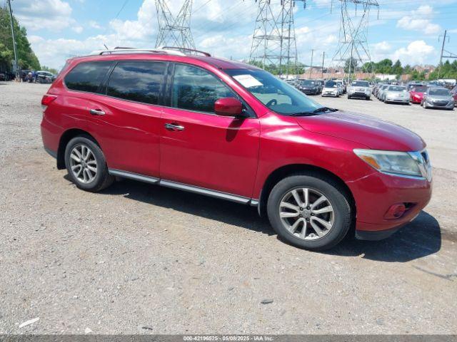  Salvage Nissan Pathfinder