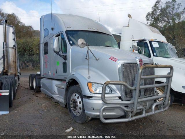  Salvage Kenworth Construction