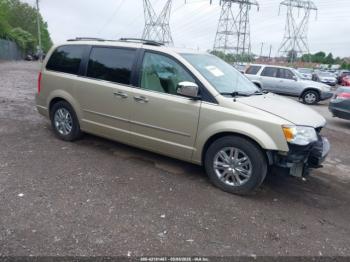  Salvage Chrysler Town & Country