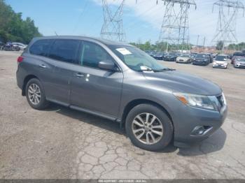  Salvage Nissan Pathfinder