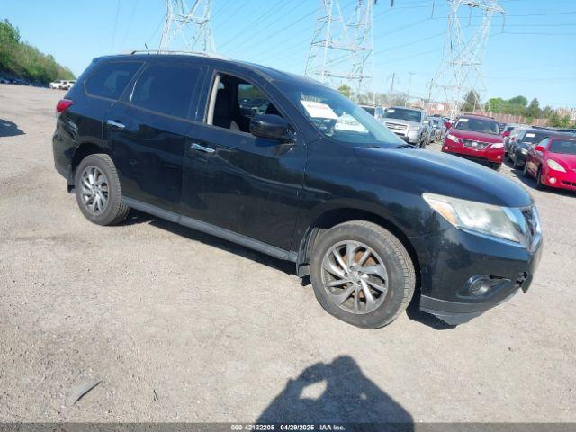  Salvage Nissan Pathfinder