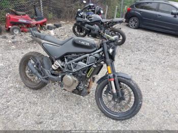  Salvage Husqvarna Vitpilen 401 Svartpilen 4