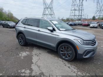 Salvage Volkswagen Tiguan
