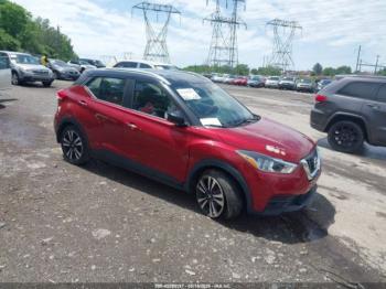  Salvage Nissan Kicks