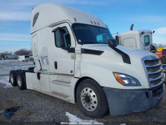  Salvage Freightliner New Cascadia 126