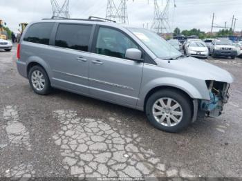  Salvage Chrysler Town & Country