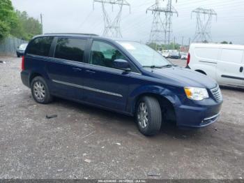  Salvage Chrysler Town & Country