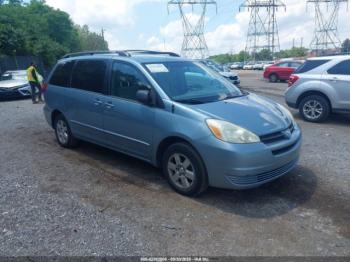  Salvage Toyota Sienna