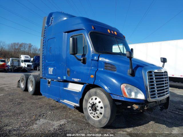  Salvage Freightliner Cascadia 113