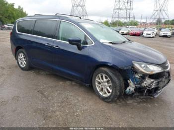  Salvage Chrysler Pacifica