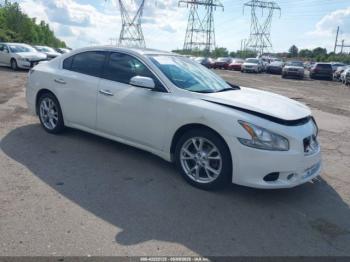  Salvage Nissan Maxima