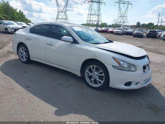  Salvage Nissan Maxima