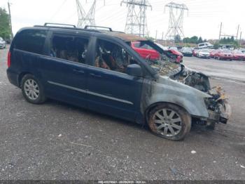  Salvage Chrysler Town & Country