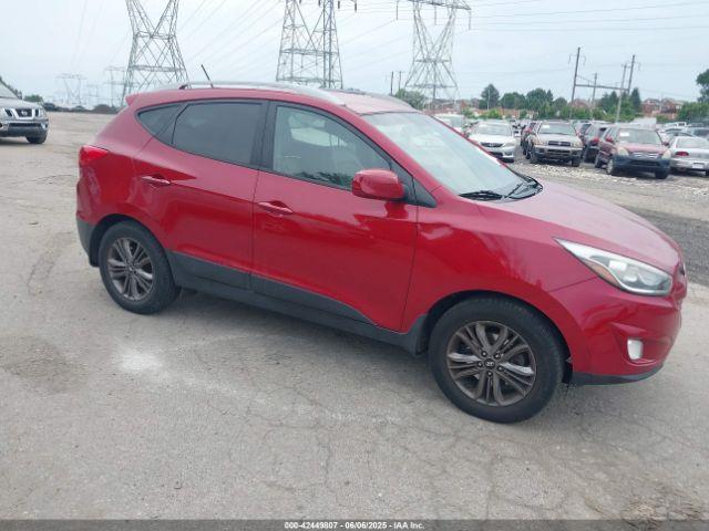  Salvage Hyundai TUCSON