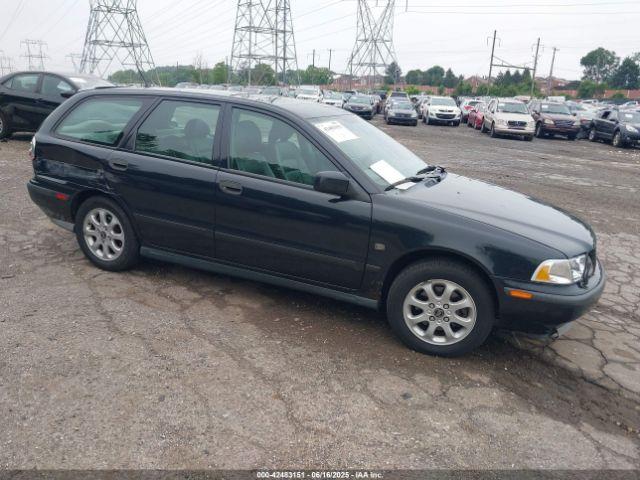  Salvage Volvo V40
